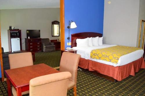 Baymont By Wyndham Michigan City Esterno foto