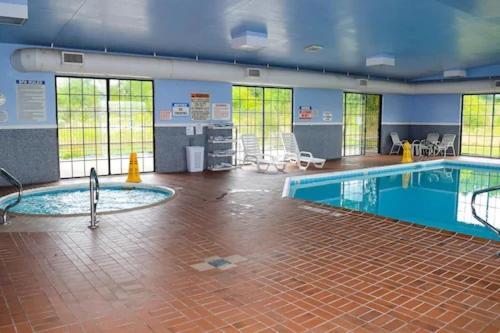 Baymont By Wyndham Michigan City Esterno foto
