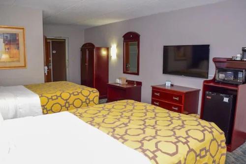 Baymont By Wyndham Michigan City Esterno foto