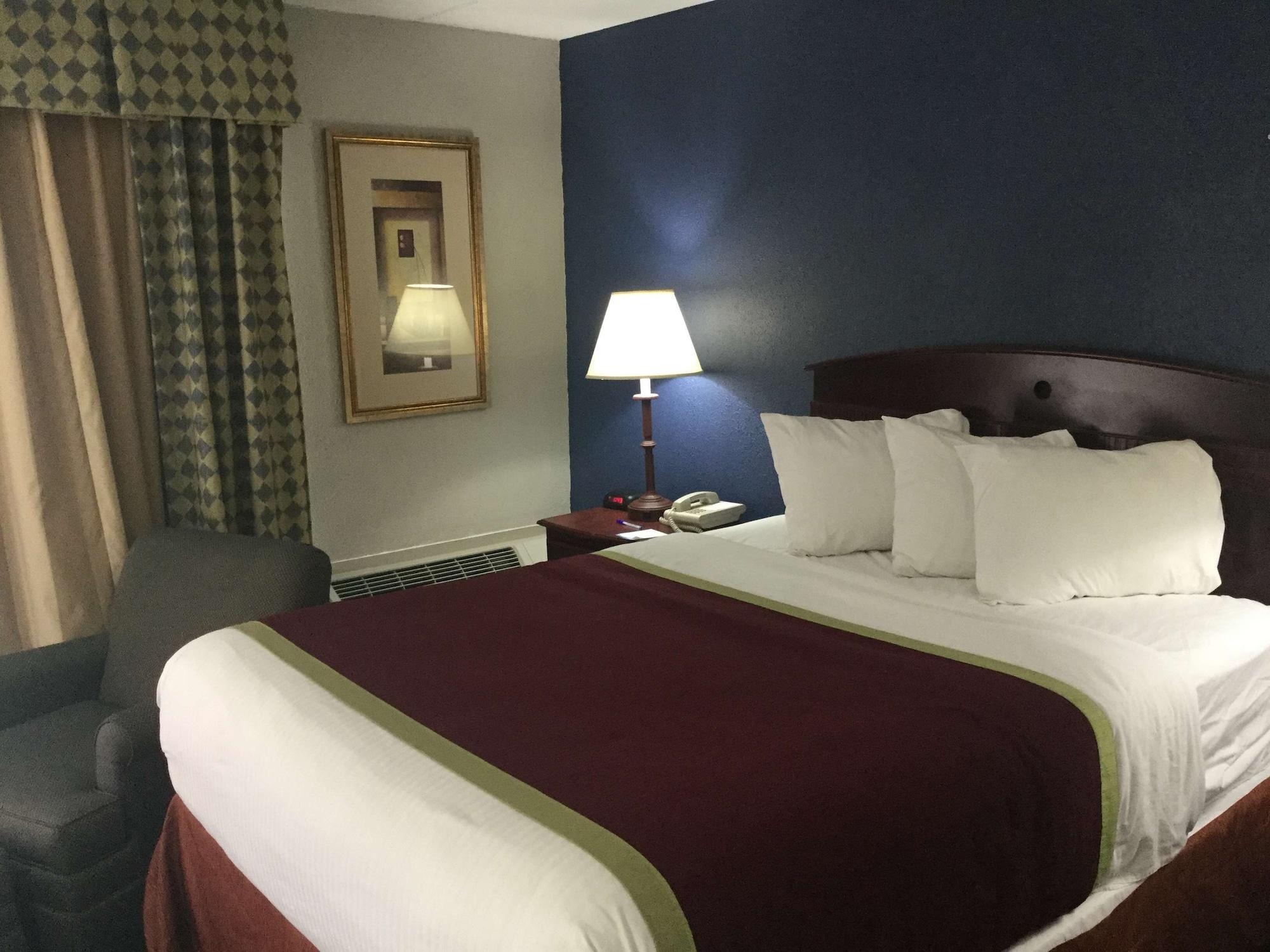 Baymont By Wyndham Michigan City Esterno foto