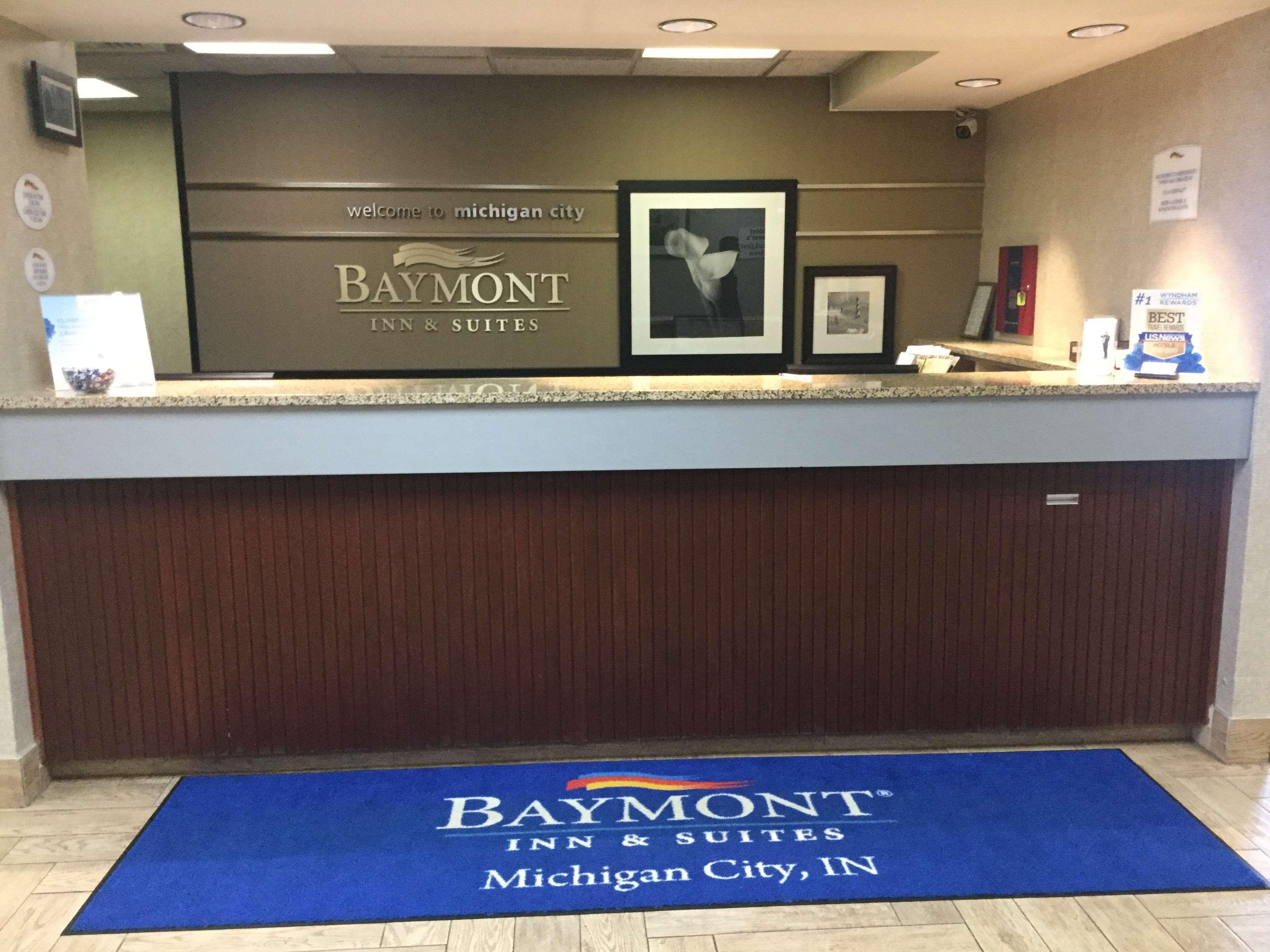 Baymont By Wyndham Michigan City Esterno foto