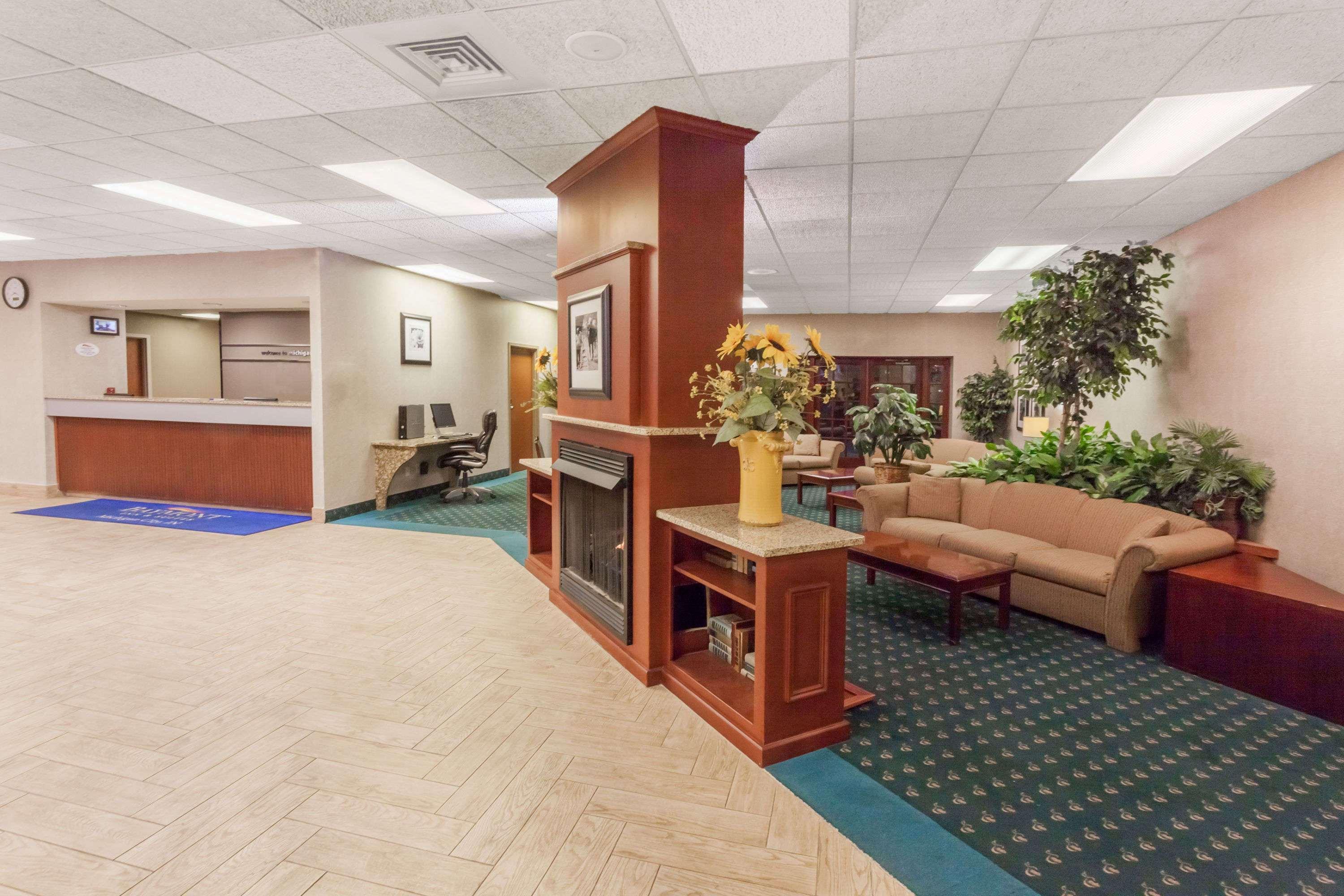 Baymont By Wyndham Michigan City Esterno foto